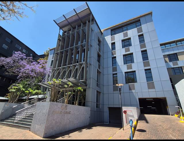 52M² OFFICE TO LET IN SANDTON CENTRAL